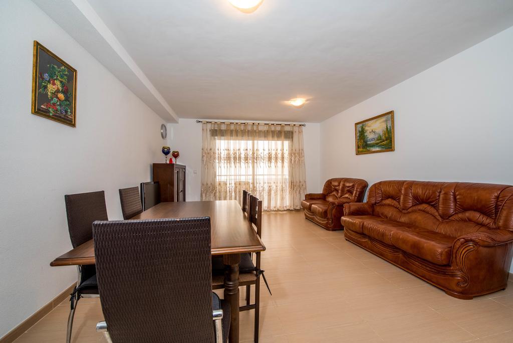Apartments Slice Of Life Торевиеха Екстериор снимка