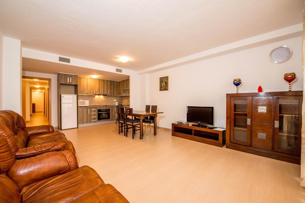 Apartments Slice Of Life Торевиеха Екстериор снимка