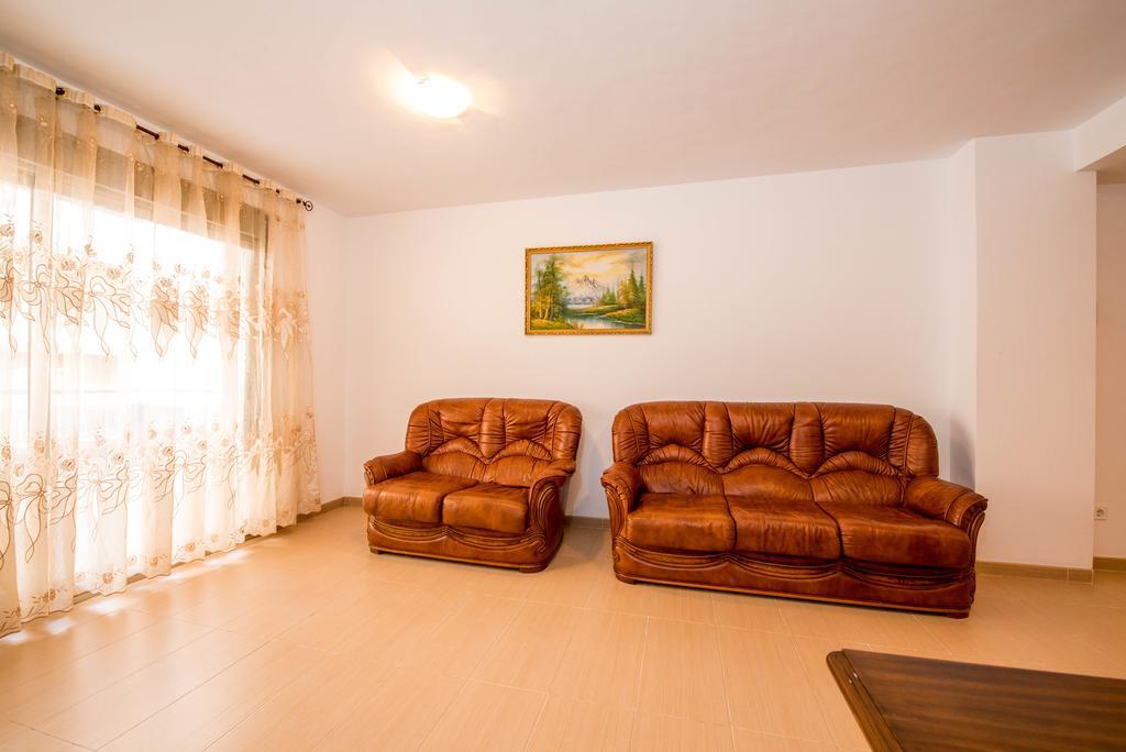 Apartments Slice Of Life Торевиеха Екстериор снимка